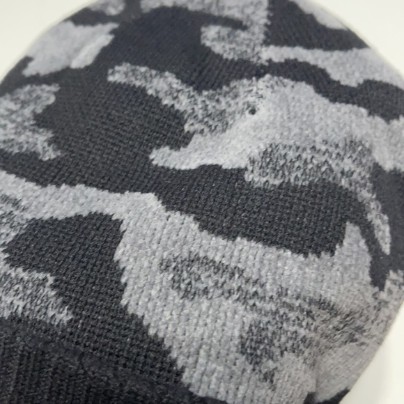 Lululemon Beanie - Picture 4 of 6